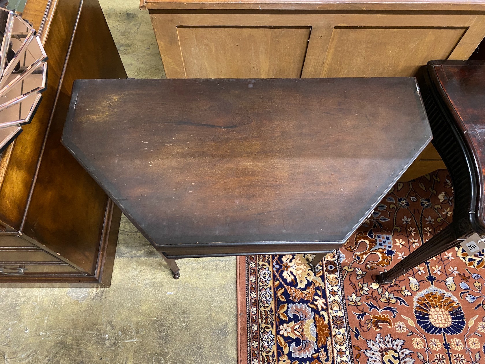 An Edwardian mahogany folding card table, width 86cm, depth 43cm, height 70cm